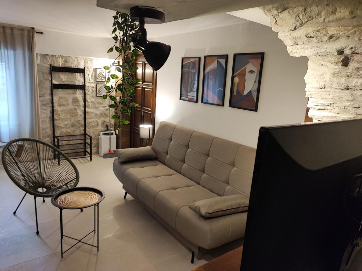 Carol Rooms トロギール エクステリア 写真